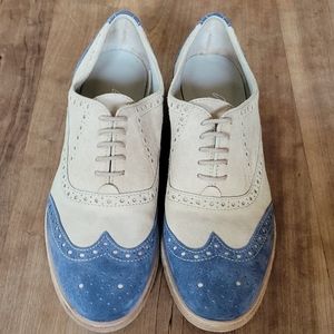 Women's suede Oxford shoe. Made in Italy